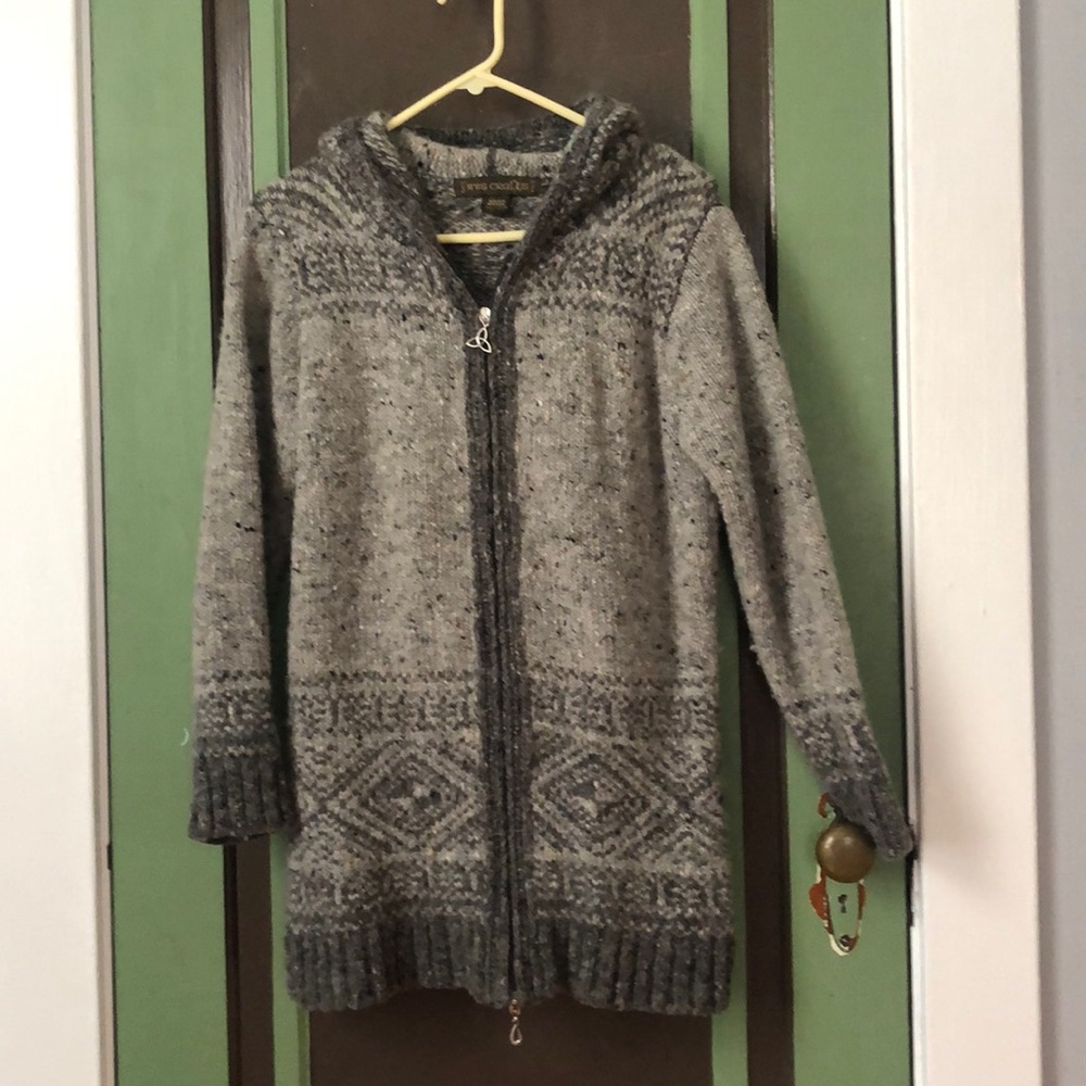 INIS Crafts 100% Irish wool hooded zip up sweater